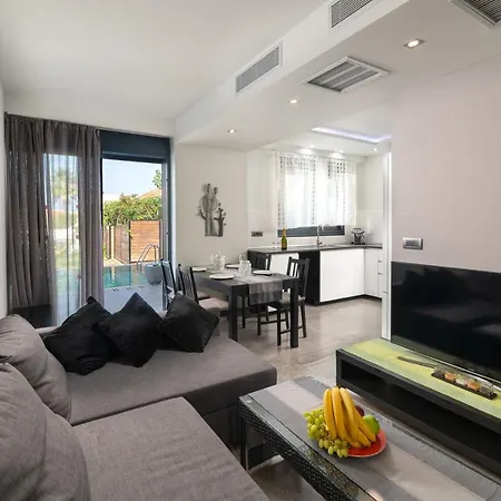 Harmony Residences Pool Villas * إياليسوس